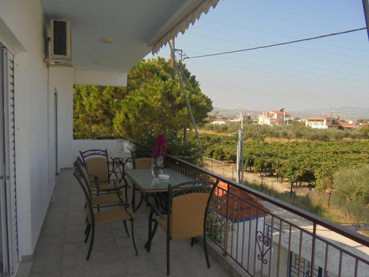 Апартаменты Kostas Family House Като-Ассос Экстерьер фото