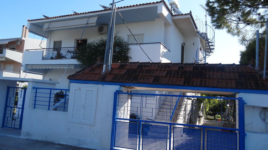 Апартаменты Kostas Family House Като-Ассос Экстерьер фото