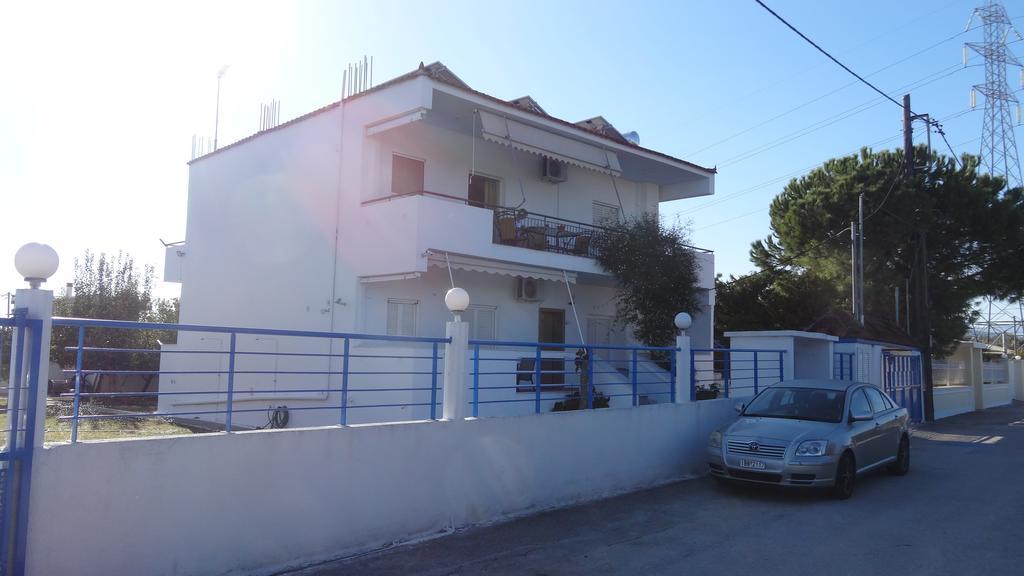Апартаменты Kostas Family House Като-Ассос Экстерьер фото