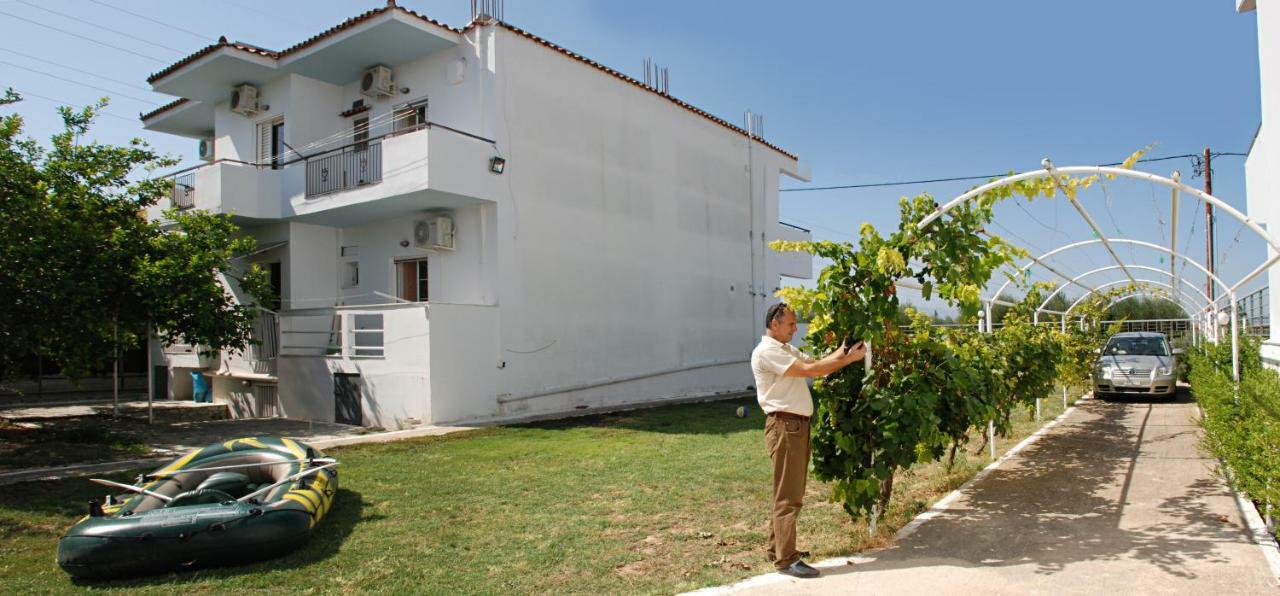 Апартаменты Kostas Family House Като-Ассос Экстерьер фото