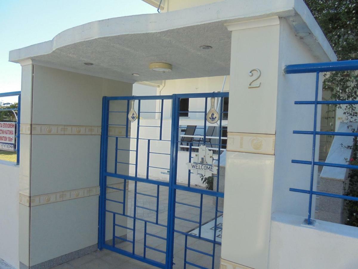 Апартаменты Kostas Family House Като-Ассос Экстерьер фото